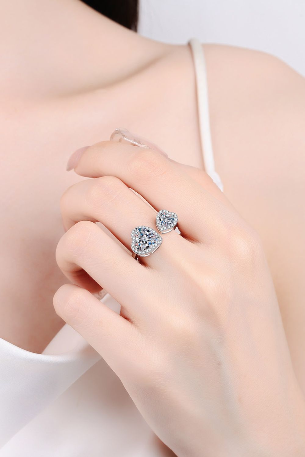 Luxury Heart-Shape Moissanite Open Ring