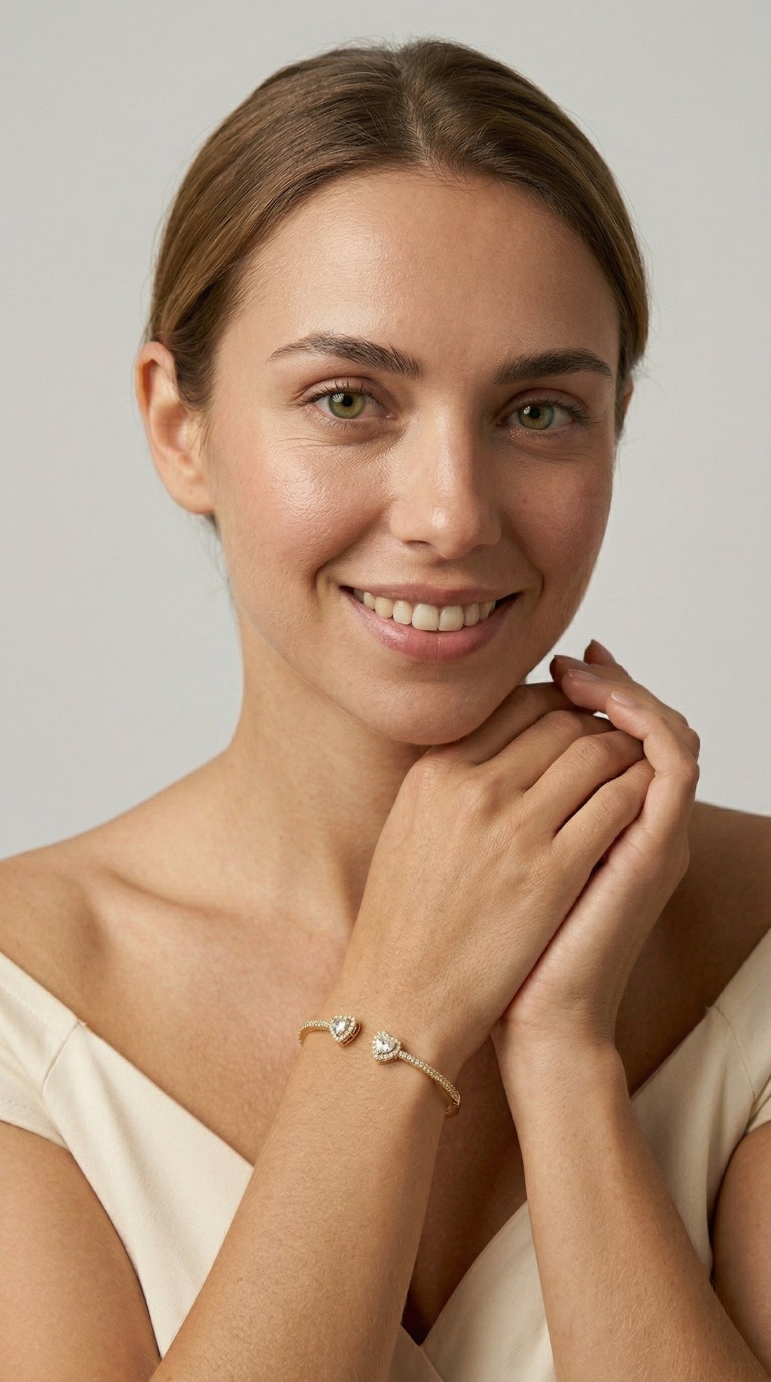 Fine Circle Pairs Of Heart Shape With Diamond Bracelets