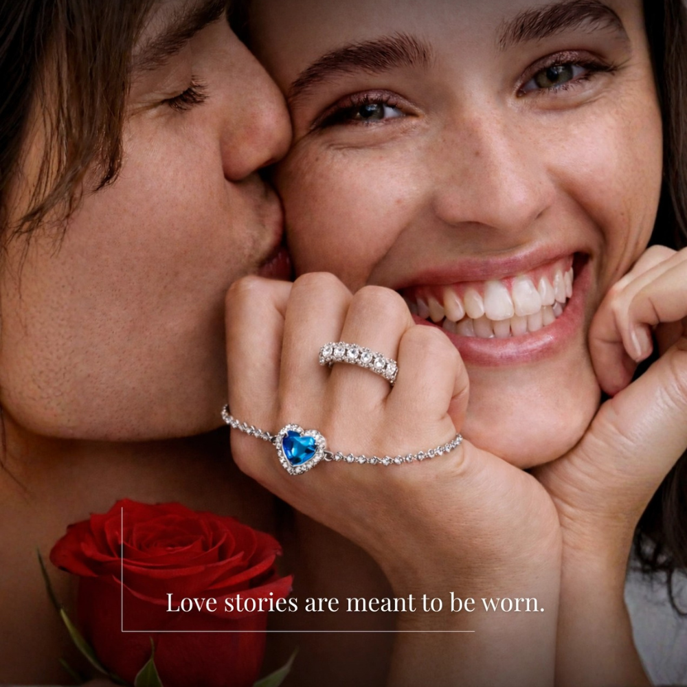 Romantic jewelry with blue heart bracelet