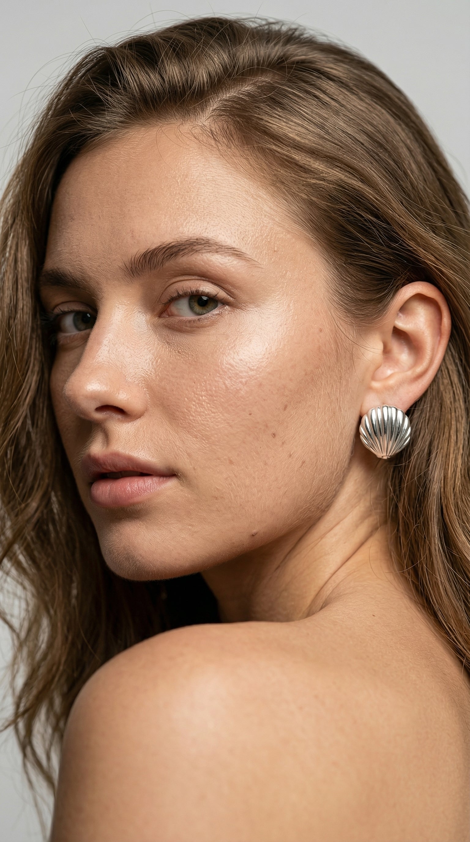LILIE&WHITE Silver Shell Stud Earrings for Women Ocean Earrings Beach Earrings Hypoallergenic Earrings Fashion Jewelry Present Earrings