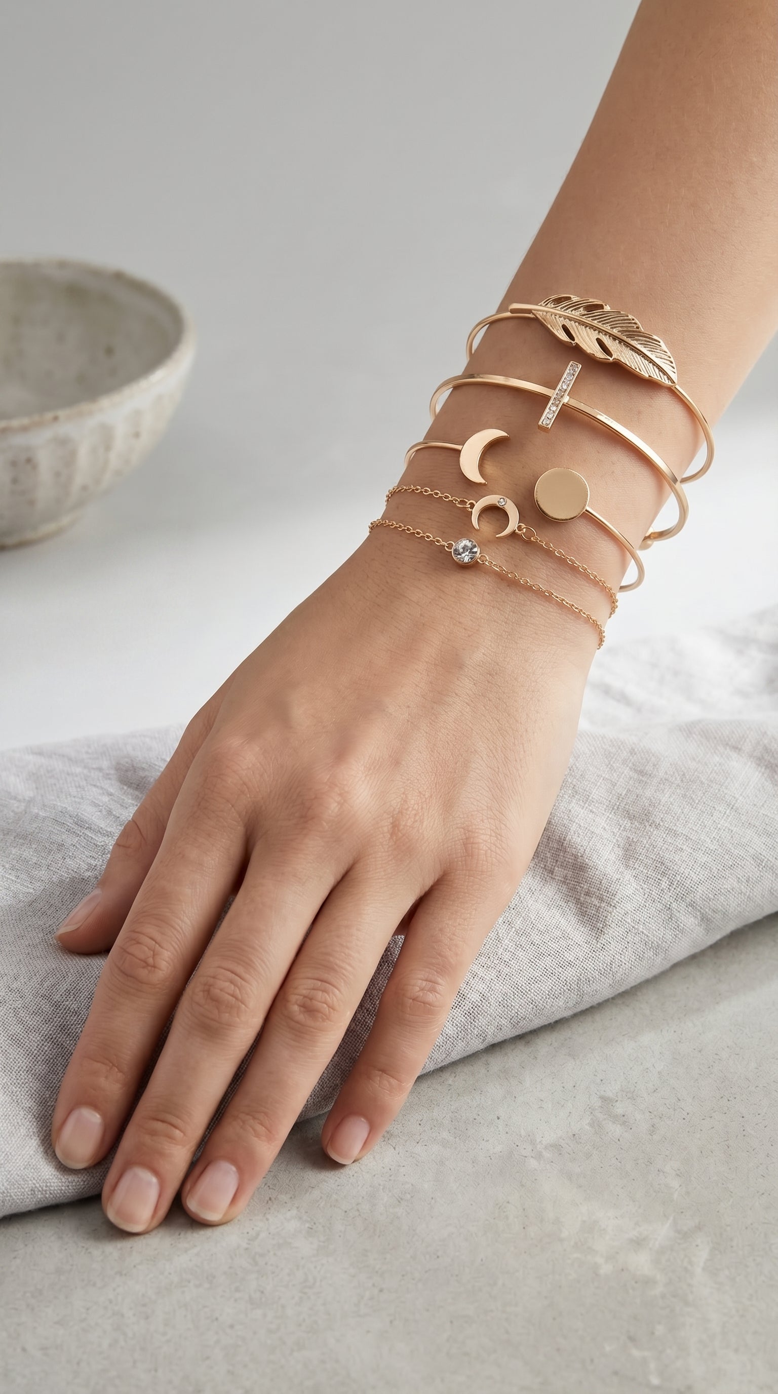 Five Pieces Ladies Bracelets Boho Punk Moon Leaf Crystal Protein Bracelet Set Boho Beach Bracelet Jewelry