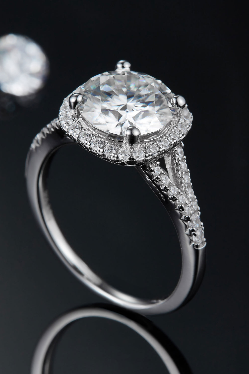 3 Luxuey Carat Moissanite Halo Ring