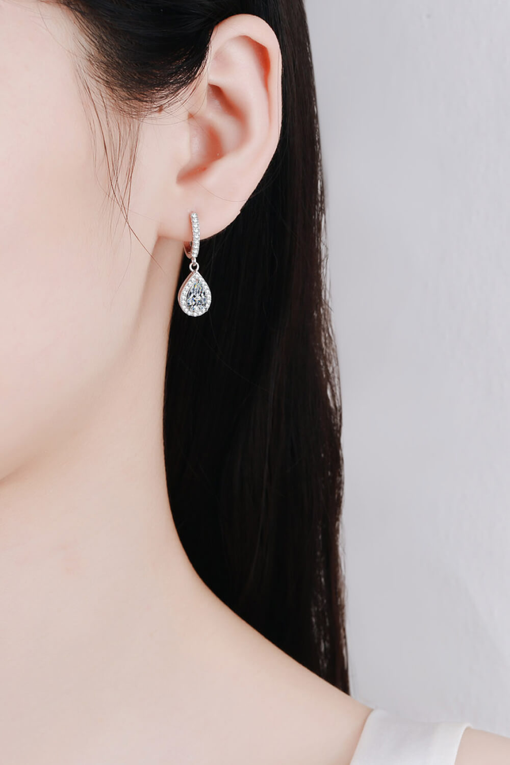 Luxury Moissanite Teardrop Earrings