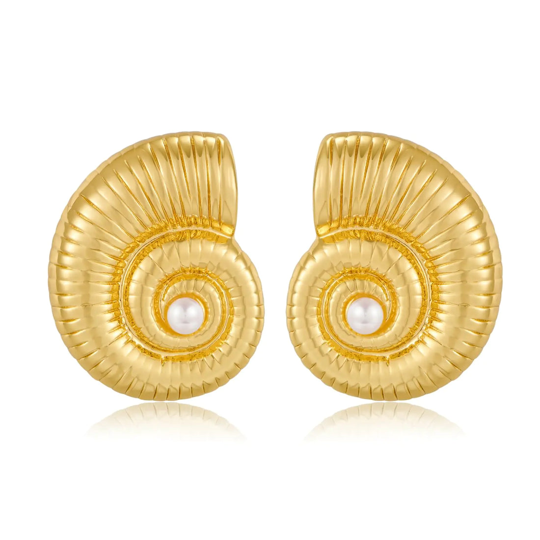WOWORAMA Gold Conch Shell Earrings for Women Vintage Pearl Ocean Conch Seashell Earrings Boho Statement Sea Snail Stud Earrings Summer Beach Earrings Jewelry
