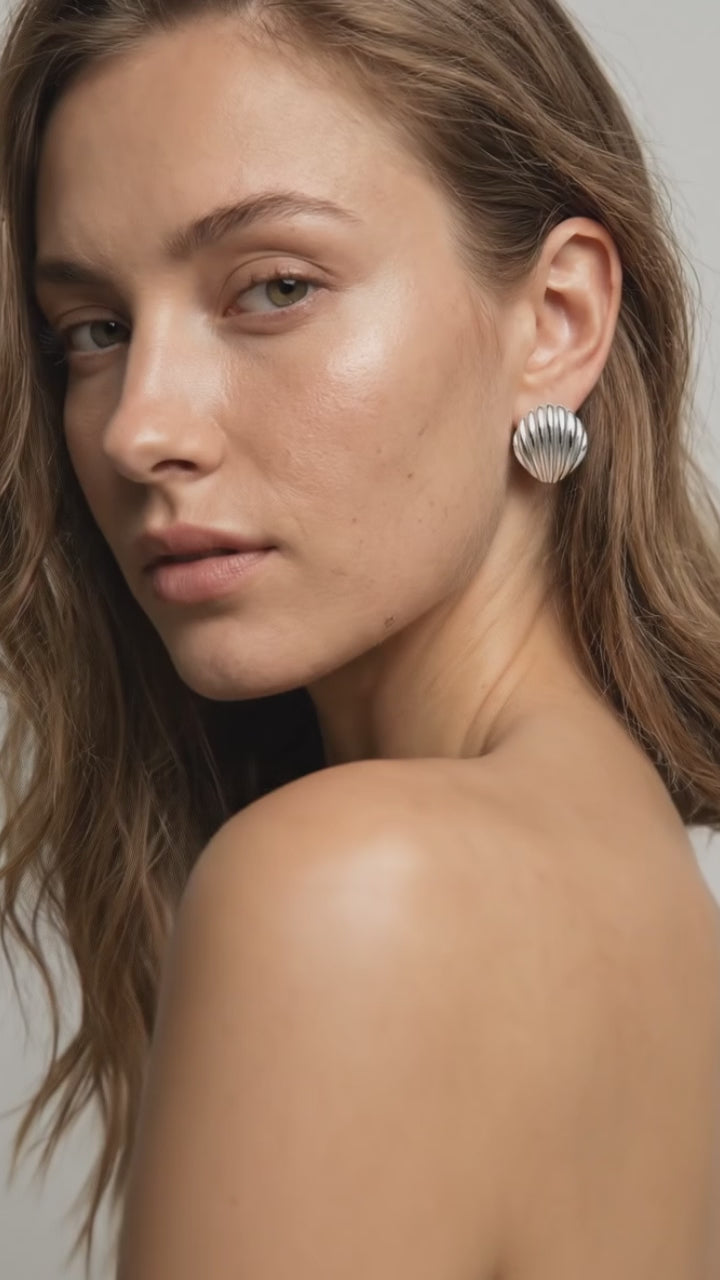 LILIE&WHITE Silver Shell Stud Earrings for Women Ocean Earrings Beach Earrings Hypoallergenic Earrings Fashion Jewelry Present Earrings