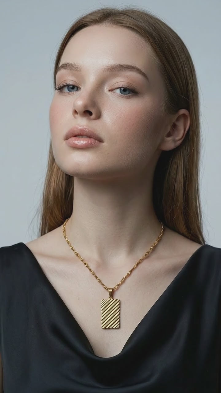 Dahlia Gold Necklace